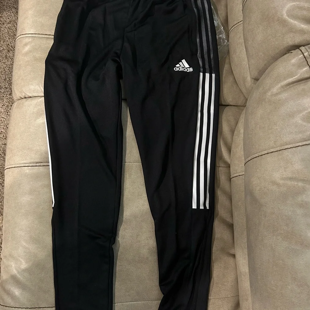 NWT Mens Medium Adidas Jogging Pants Black - Picture 4 of 6